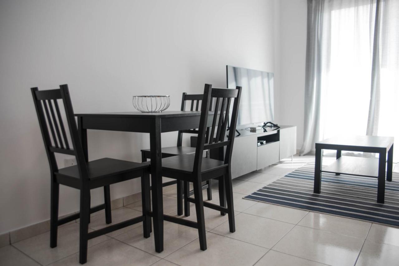 Renovated One Bedroom Apartment In Paphos With Pool Экстерьер фото