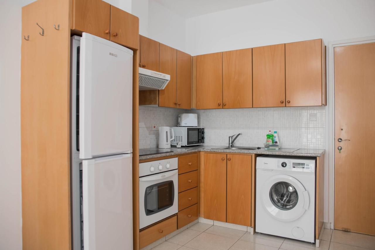 Renovated One Bedroom Apartment In Paphos With Pool Экстерьер фото